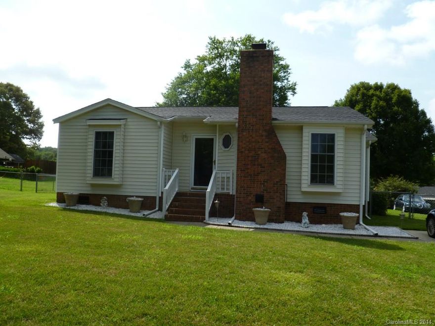 One level home, well maintained and ready to move in! 2 Bedroom, 1 and a half baths. Newly painted. Roof and A/C system new within the last few years. Tankless Rinnai Water Heater. Beautiful fenced back yard with storage building. Quiet and peaceful neighborhood. Close to I85. Must see this one!