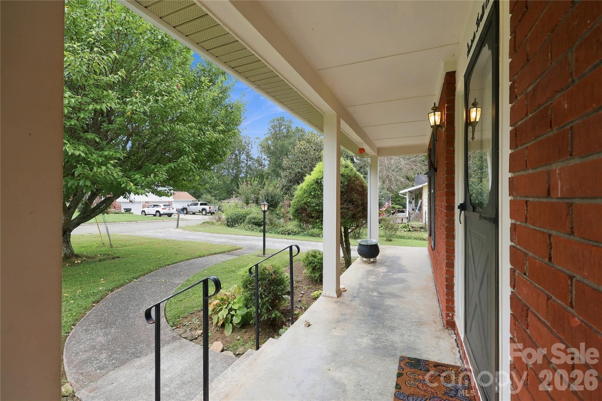1641 Camelot Drive