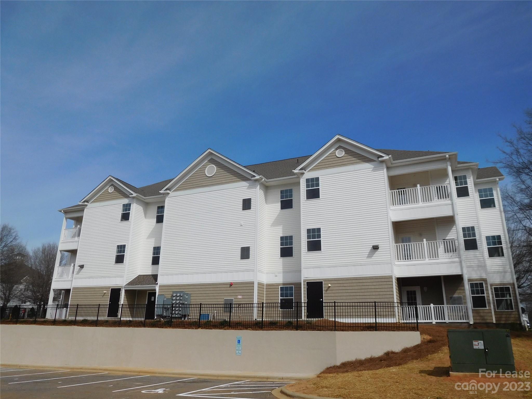 Oakhurst - Residential Lease