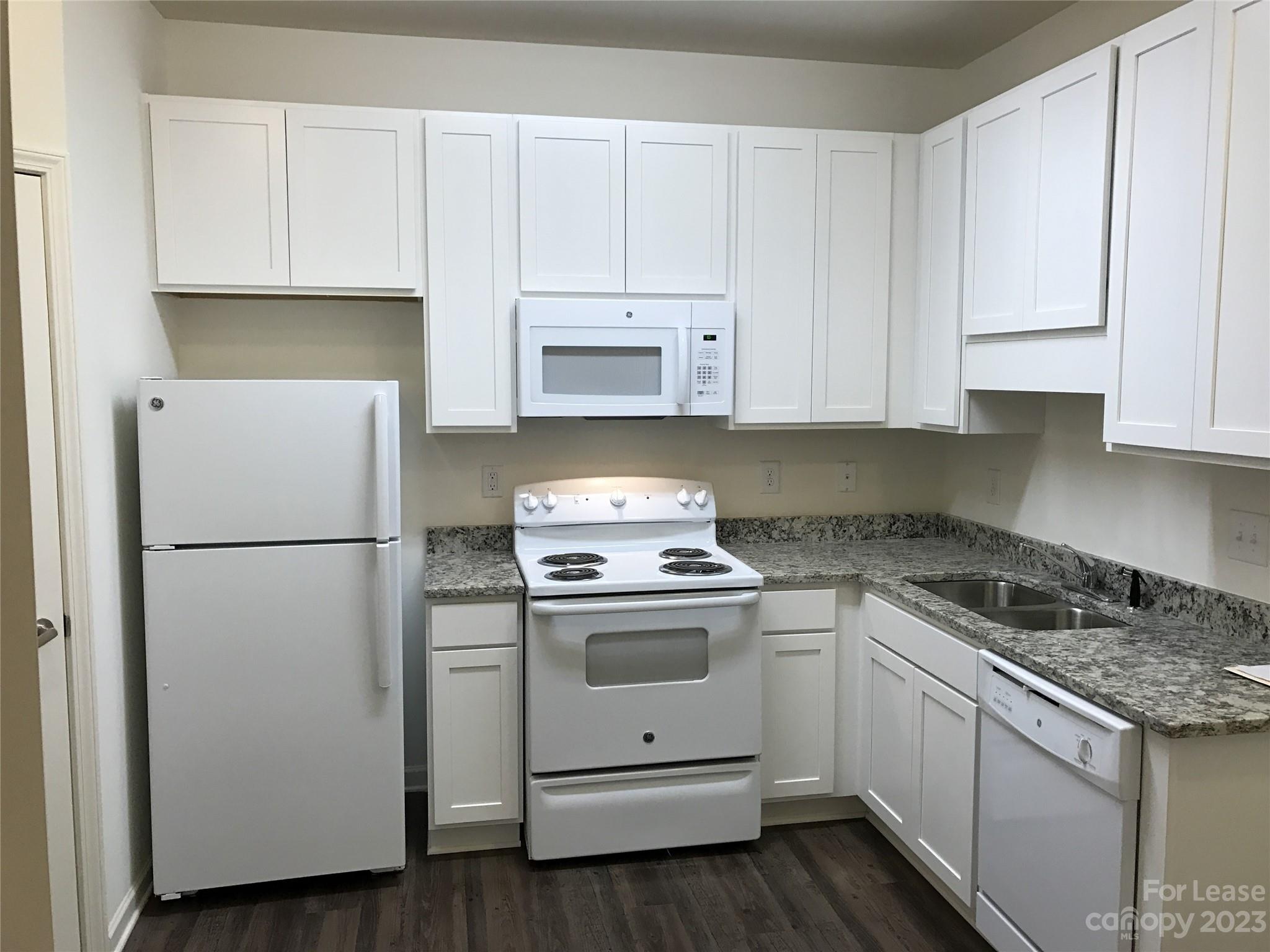 Oakhurst - Residential Lease
