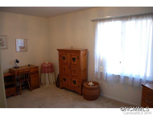 Kanuga Place Condos - Residential