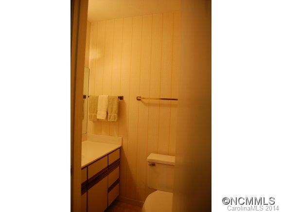 Kanuga Place Condos - Residential