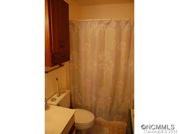 Kanuga Place Condos - Residential