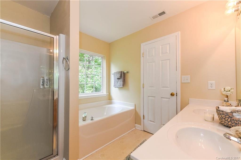 Knollwood - Residential