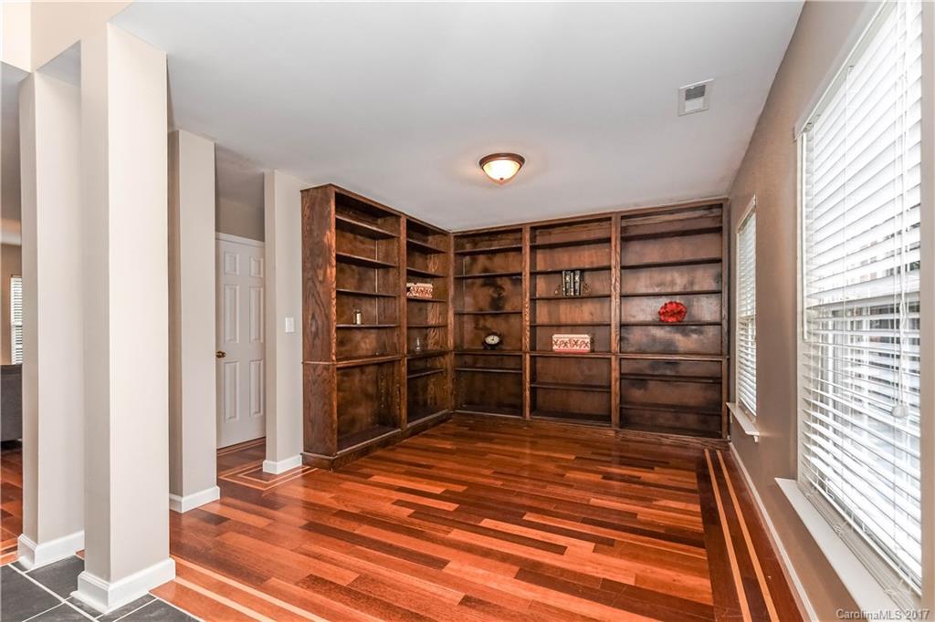 Knollwood - Residential