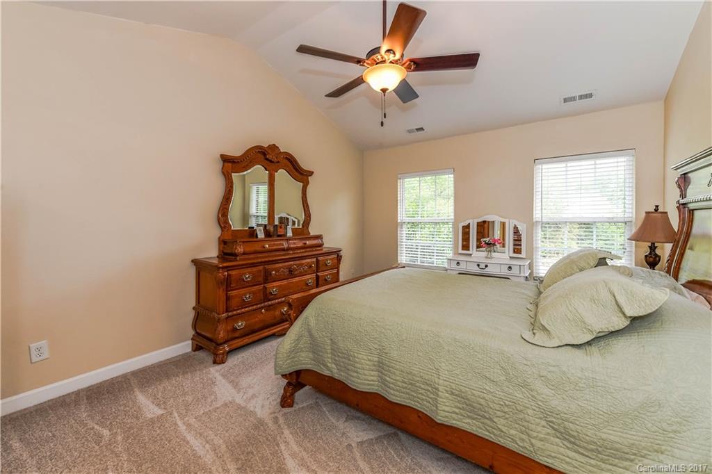 Knollwood - Residential