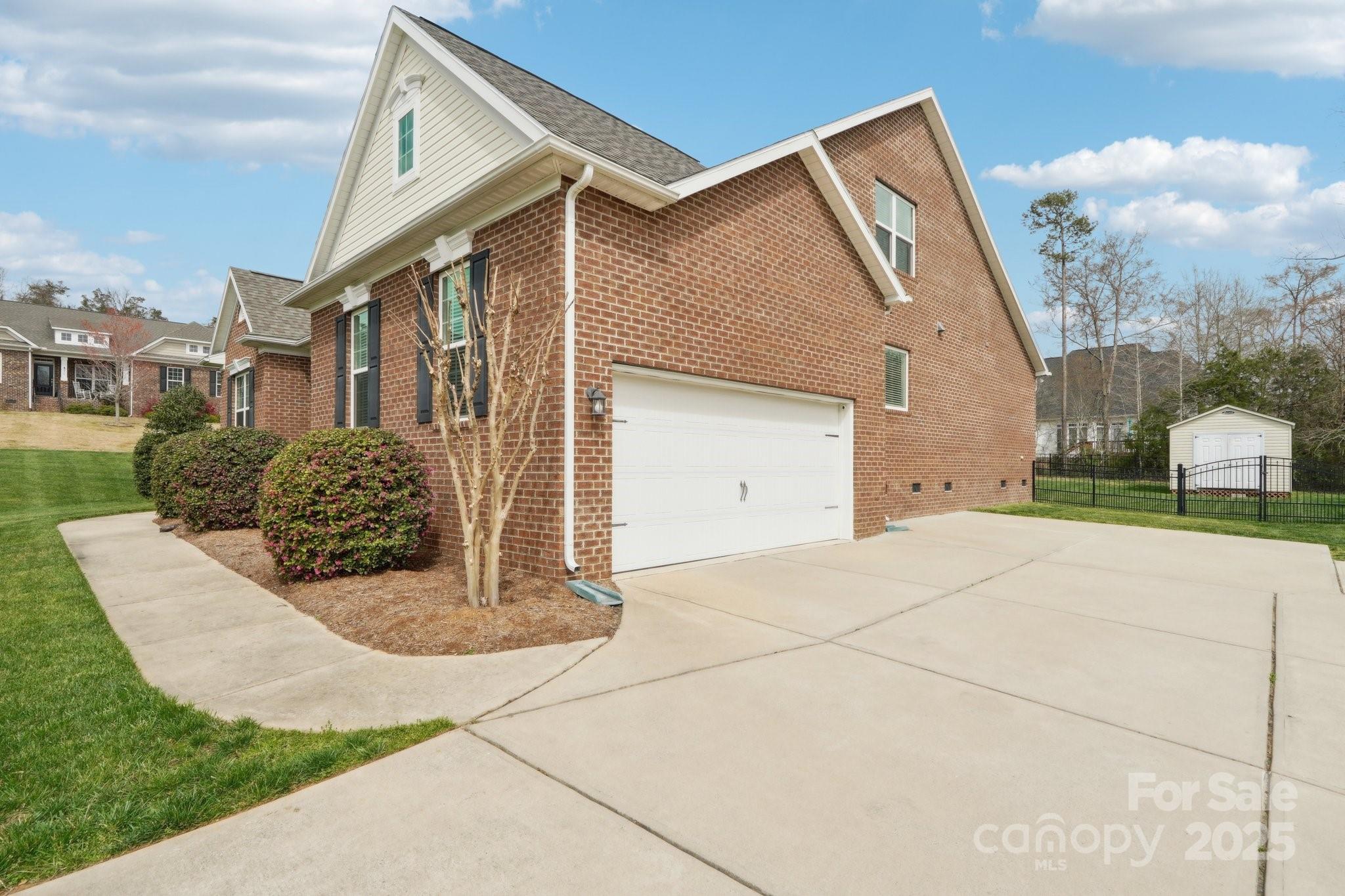 205 Cowboys Circle