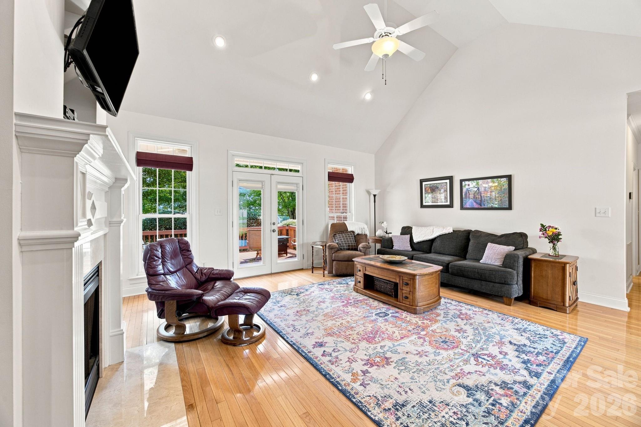 137 Fox Den Circle