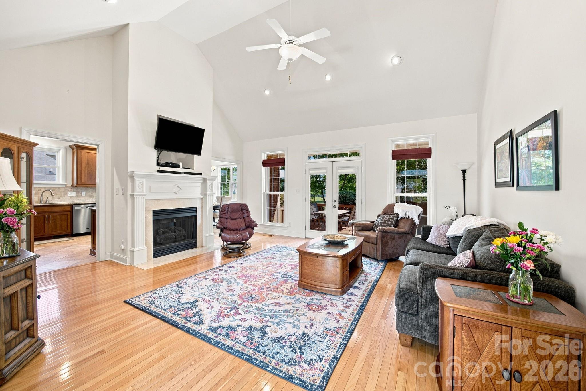 137 Fox Den Circle