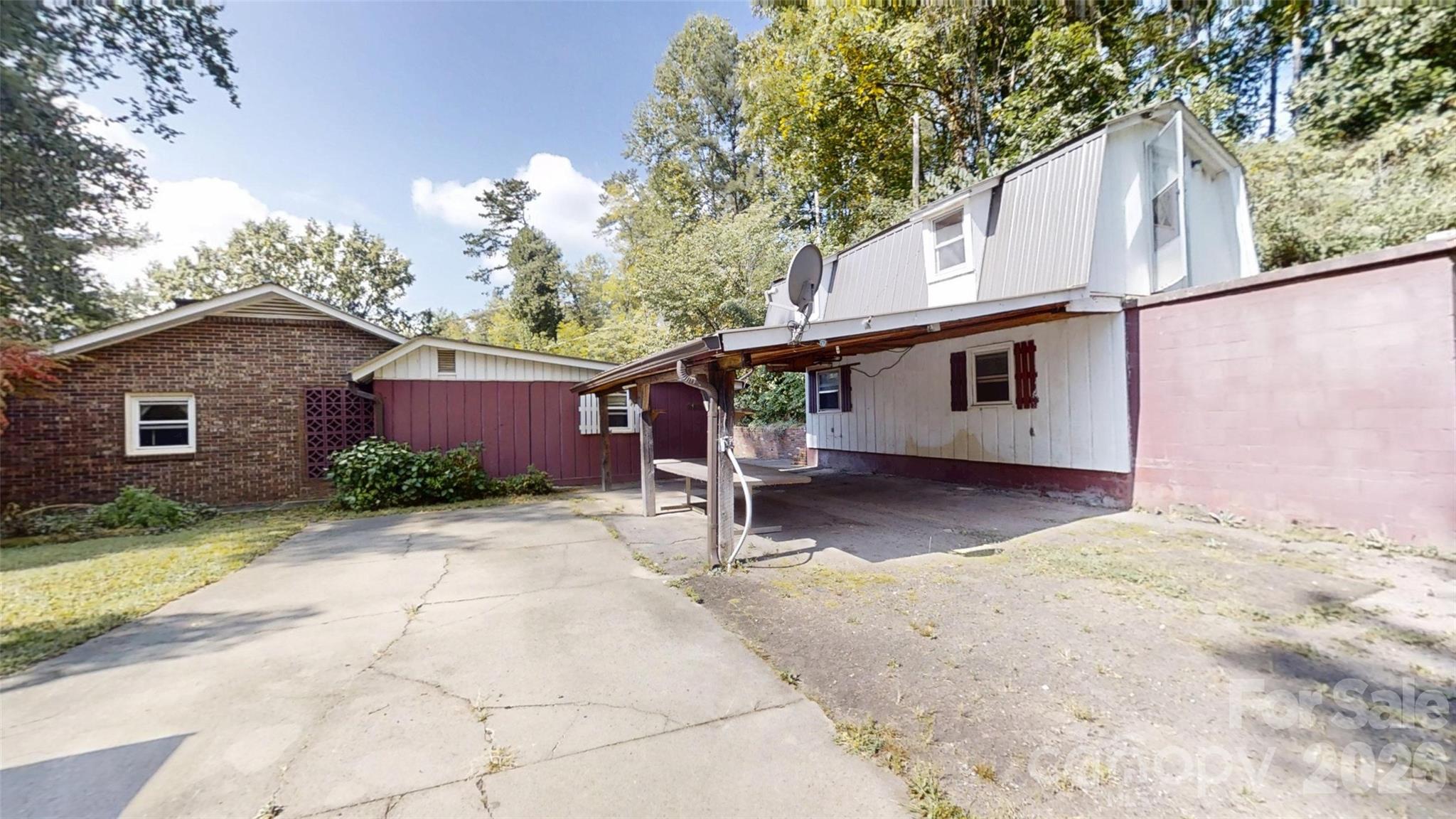 175 River Lane