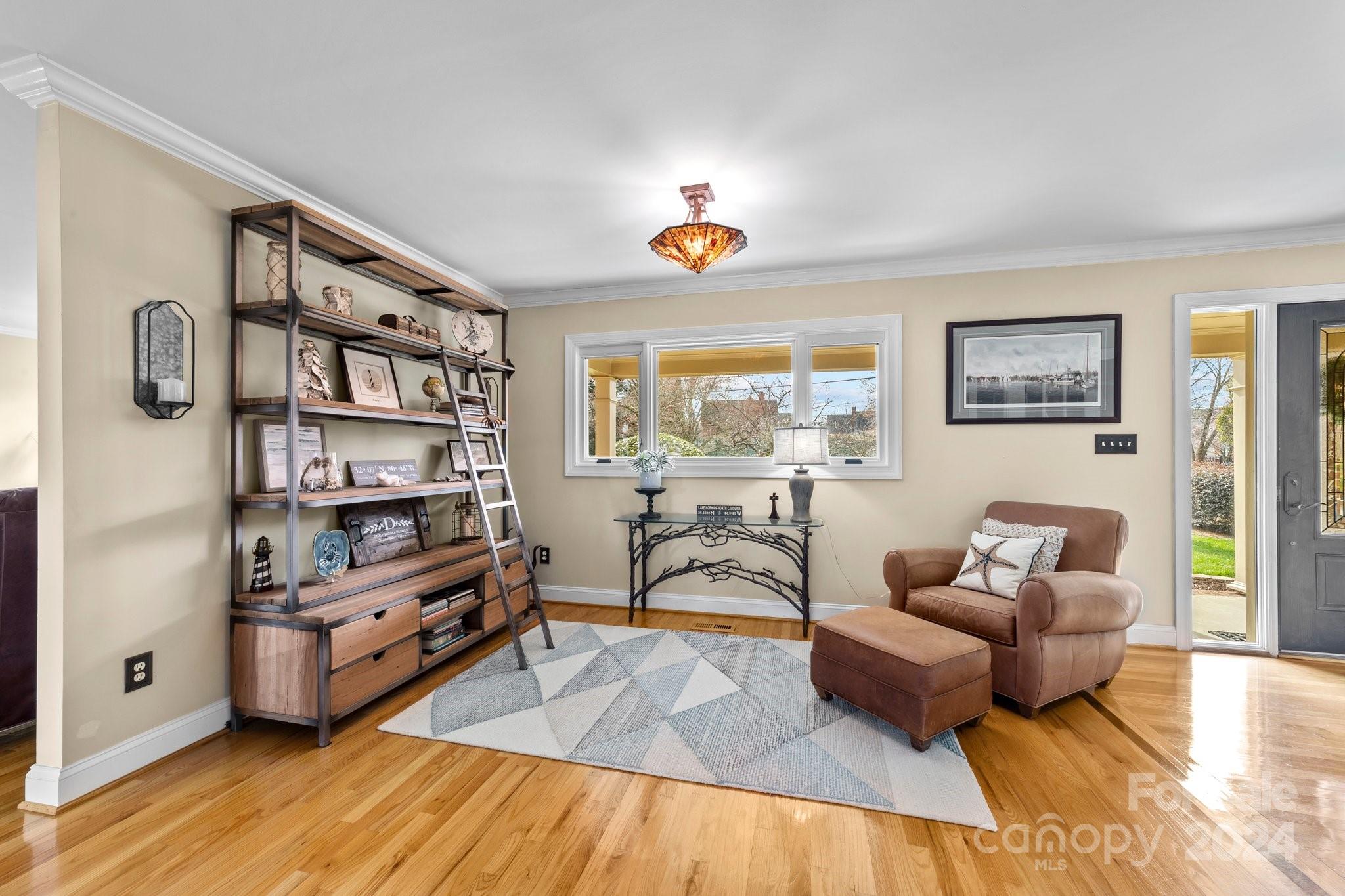 100 Norman Place - Residential