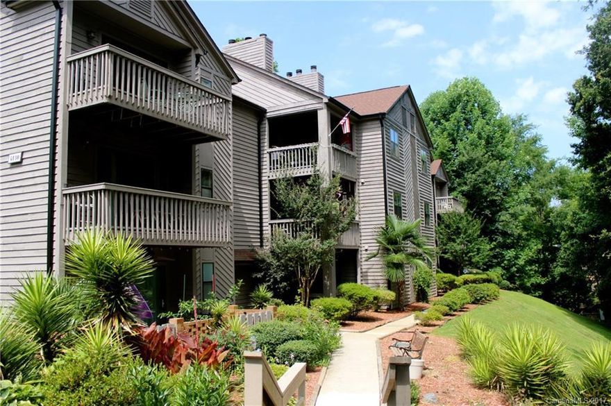 If you are looking for that cozy, GROUND LEVEL condo in a WATERFRONT COMMUNITY...welcome home! The condo has a private porch that overlooks a wooded area. The pool is conveniently located beside this unit's building. The condo has been well maintained and new laminate hardwood was installed as well as new ceiling fans. Lake Wylie Woods is very convenient to restaurants like T-Bones on the Lake. It is just a short drive over the bridge to Rivergate shopping center and other Charlotte amenities.