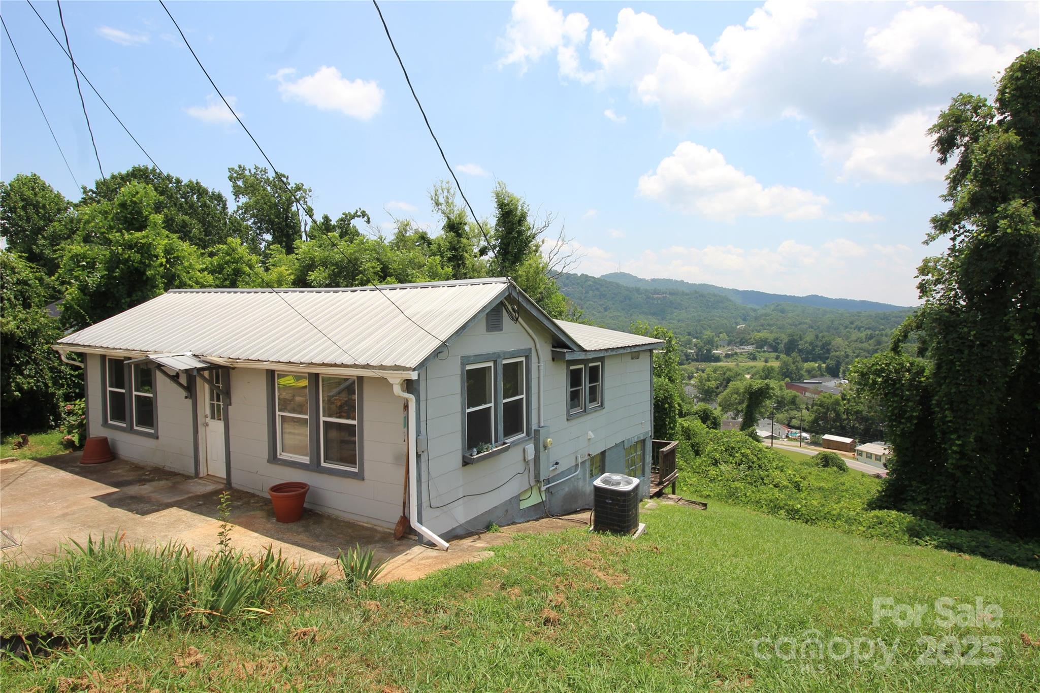 105 Summit Street