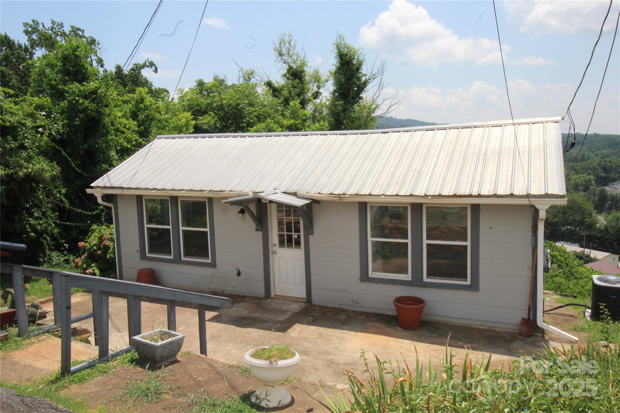 105 Summit Street