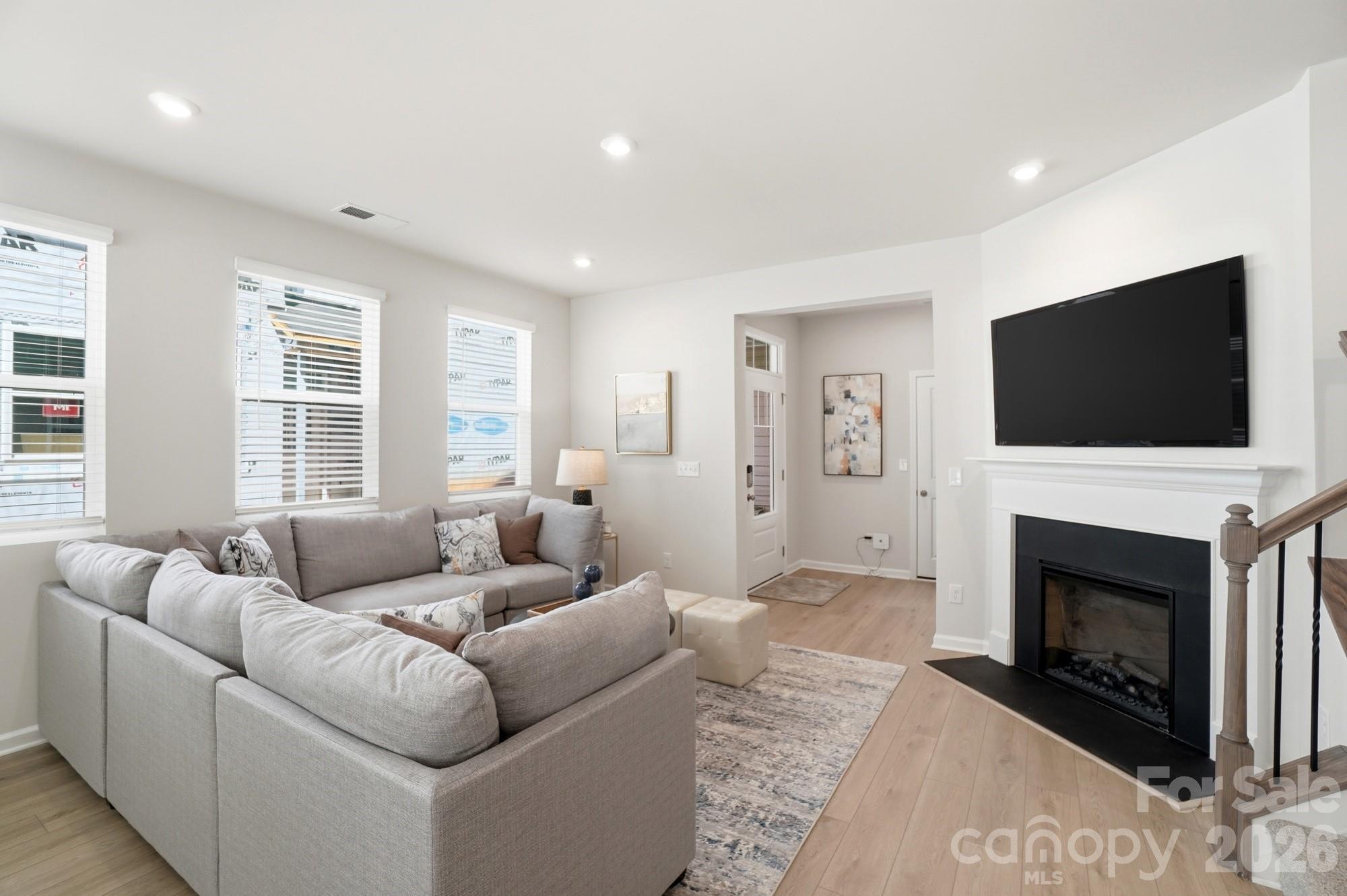 7005 Cerris Drive