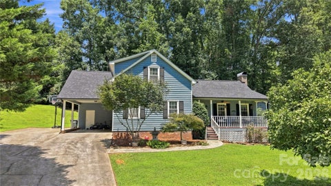 Photo of 2600 Lakewood Drive, Gastonia, NC 28052 (MLS # 4368692)