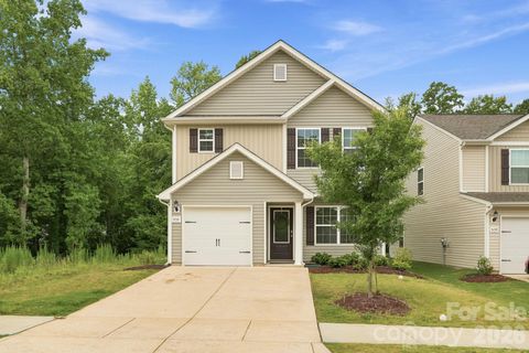 Photo of 5135 Wolfridge Avenue, Charlotte, NC 28214 (MLS # 4402948)