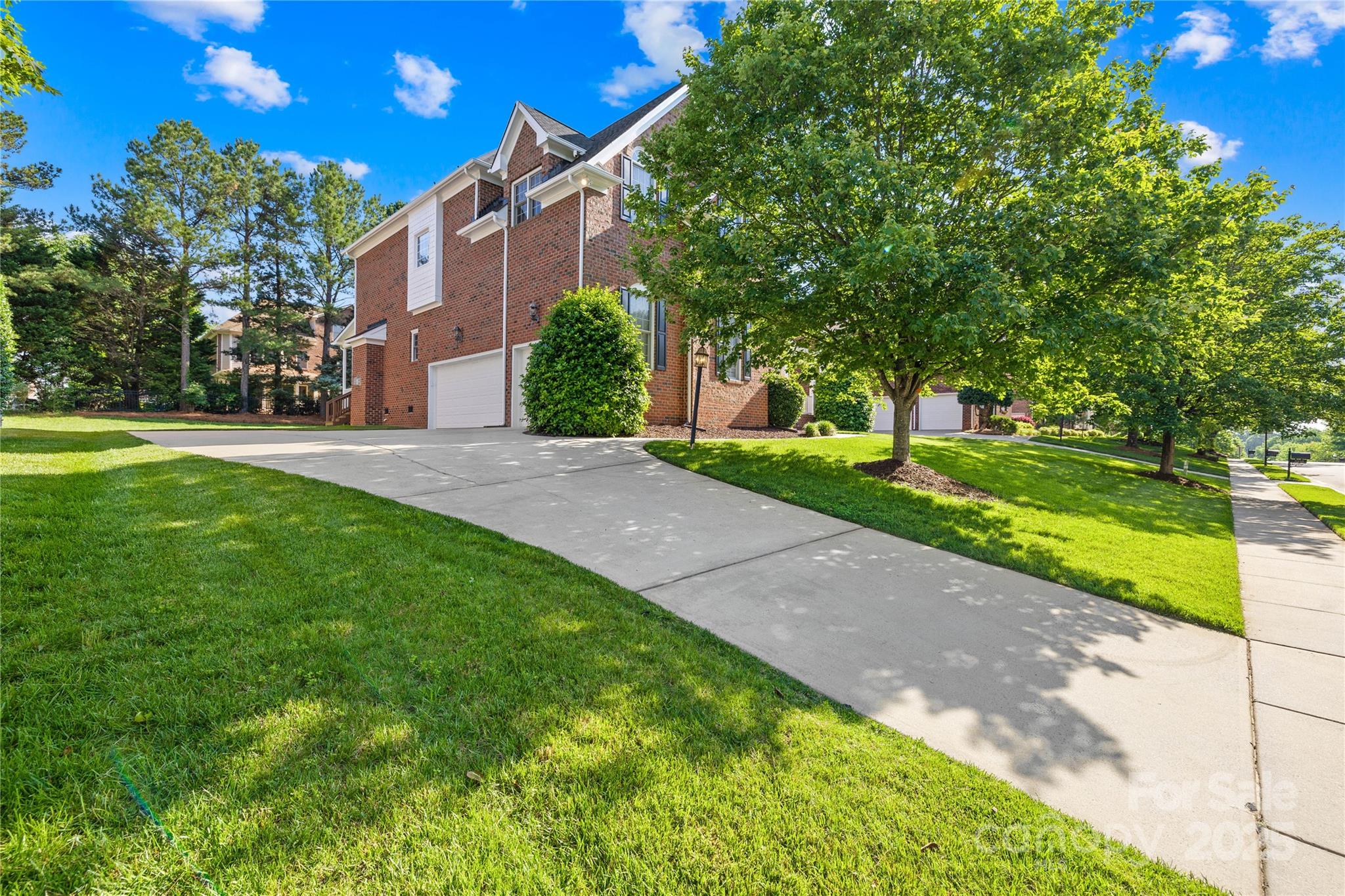 10024 Hazelview Drive