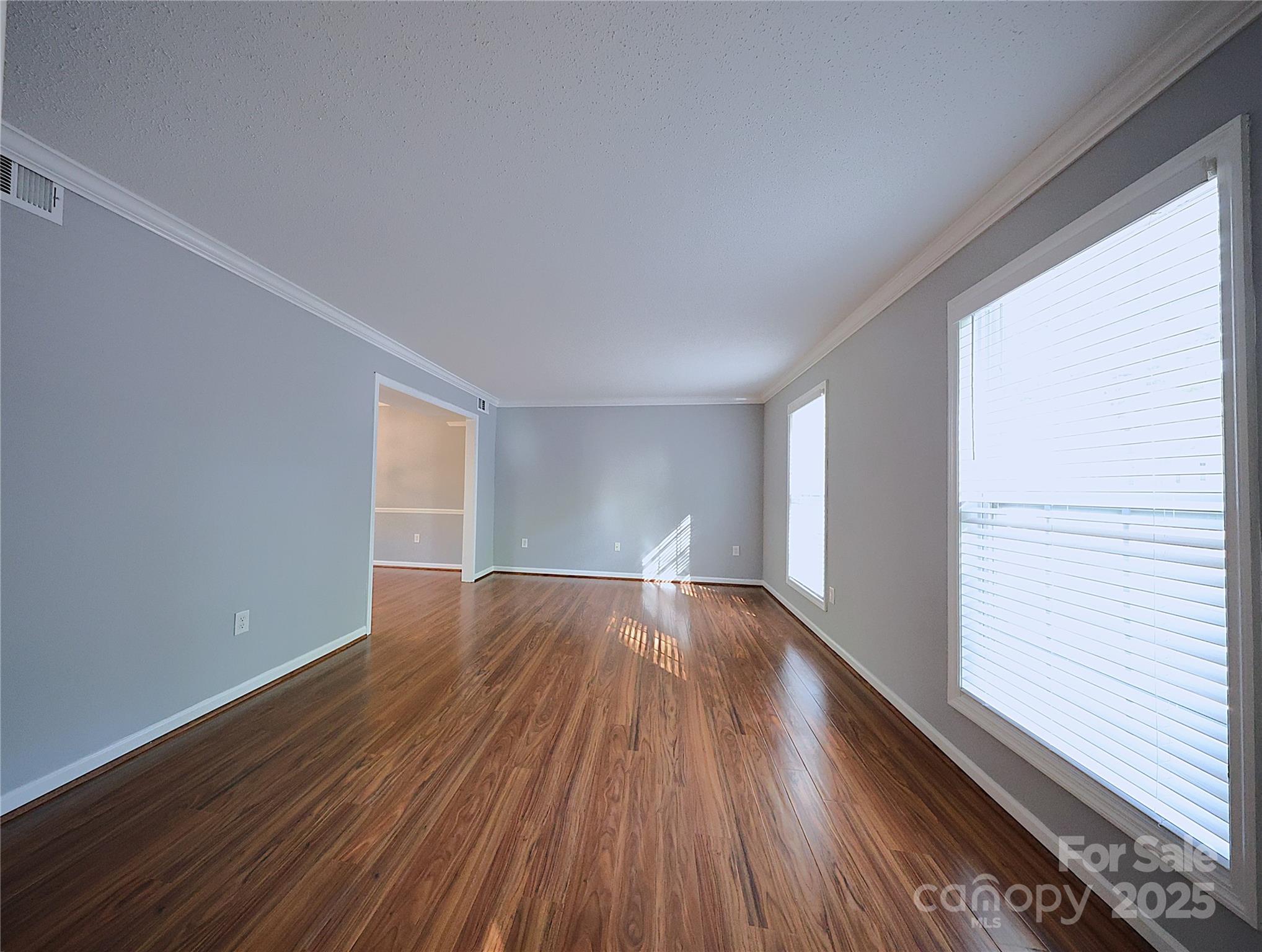 6430 Farmingdale Drive