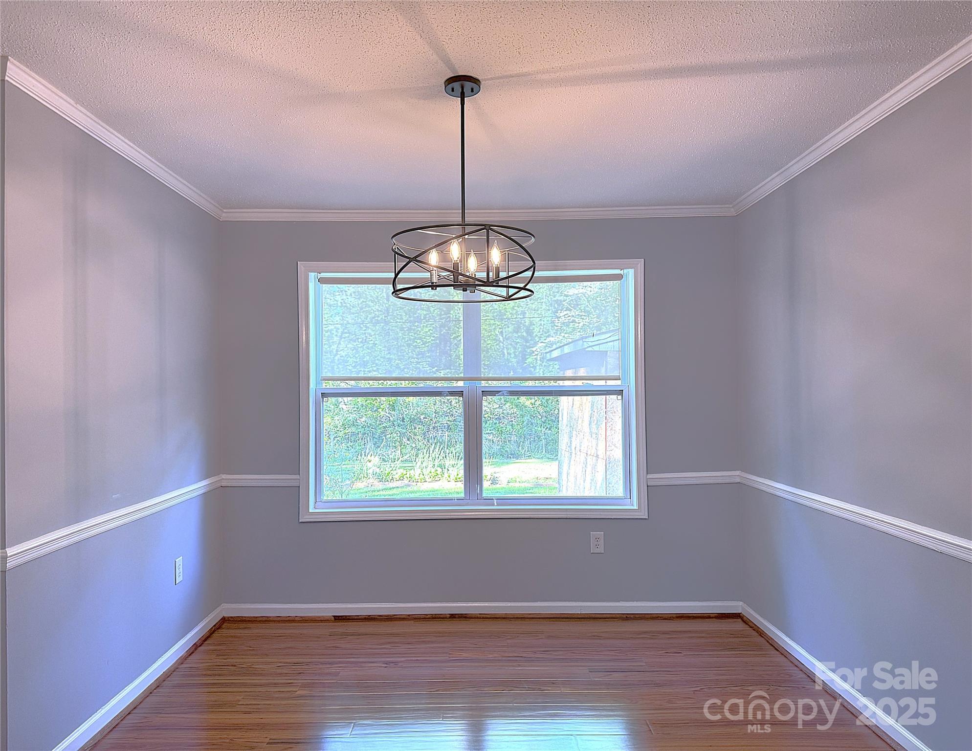 6430 Farmingdale Drive