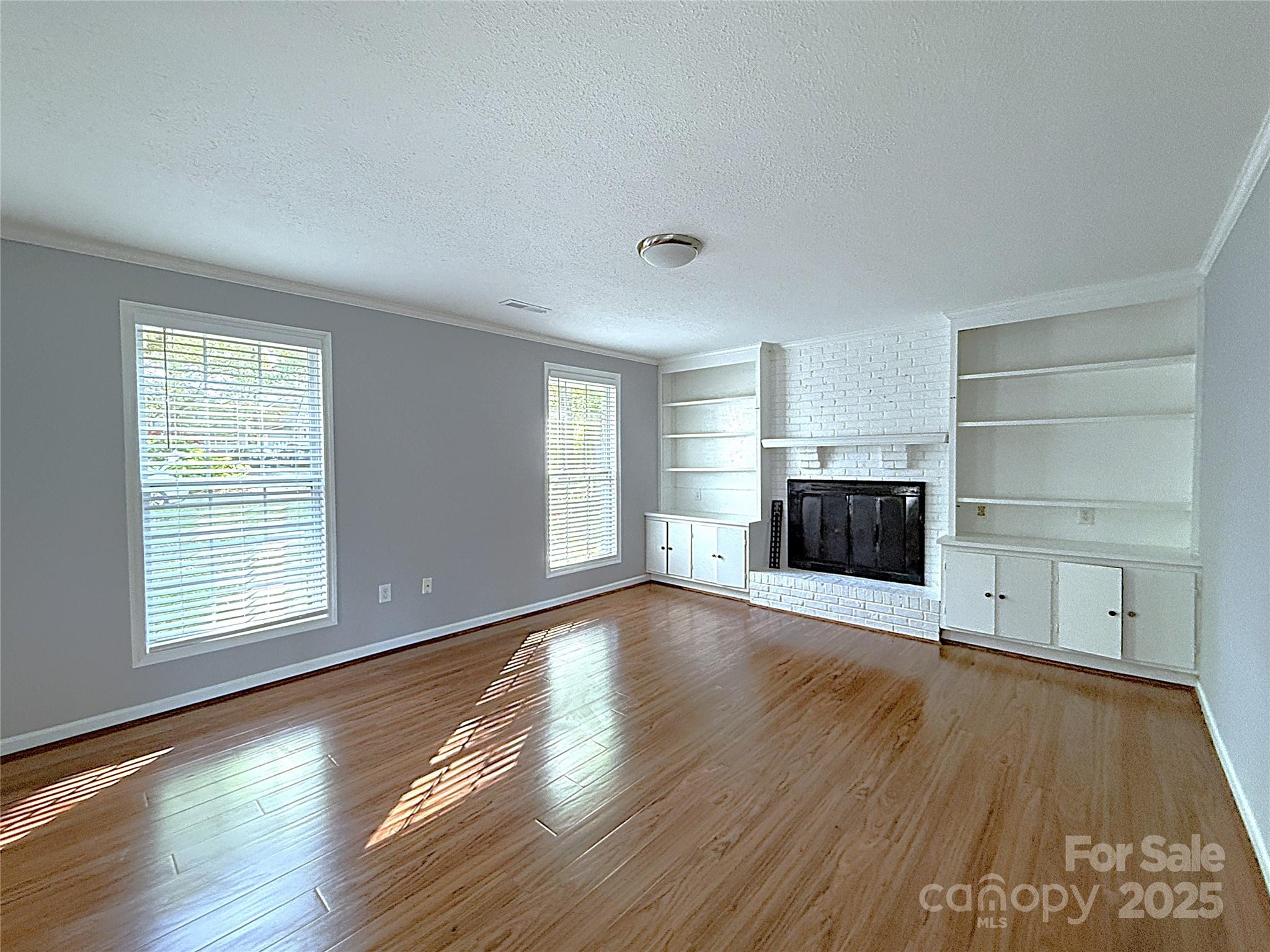 6430 Farmingdale Drive