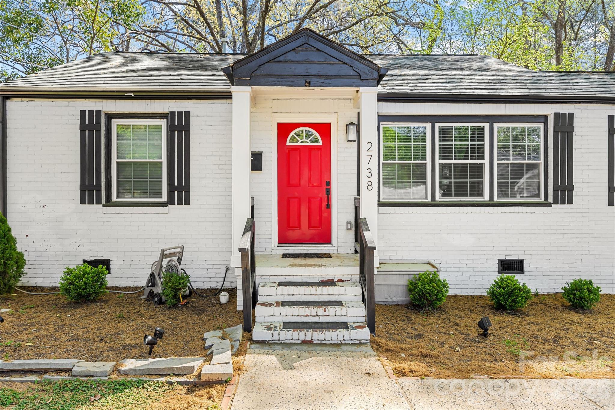 2738 Catalina Avenue