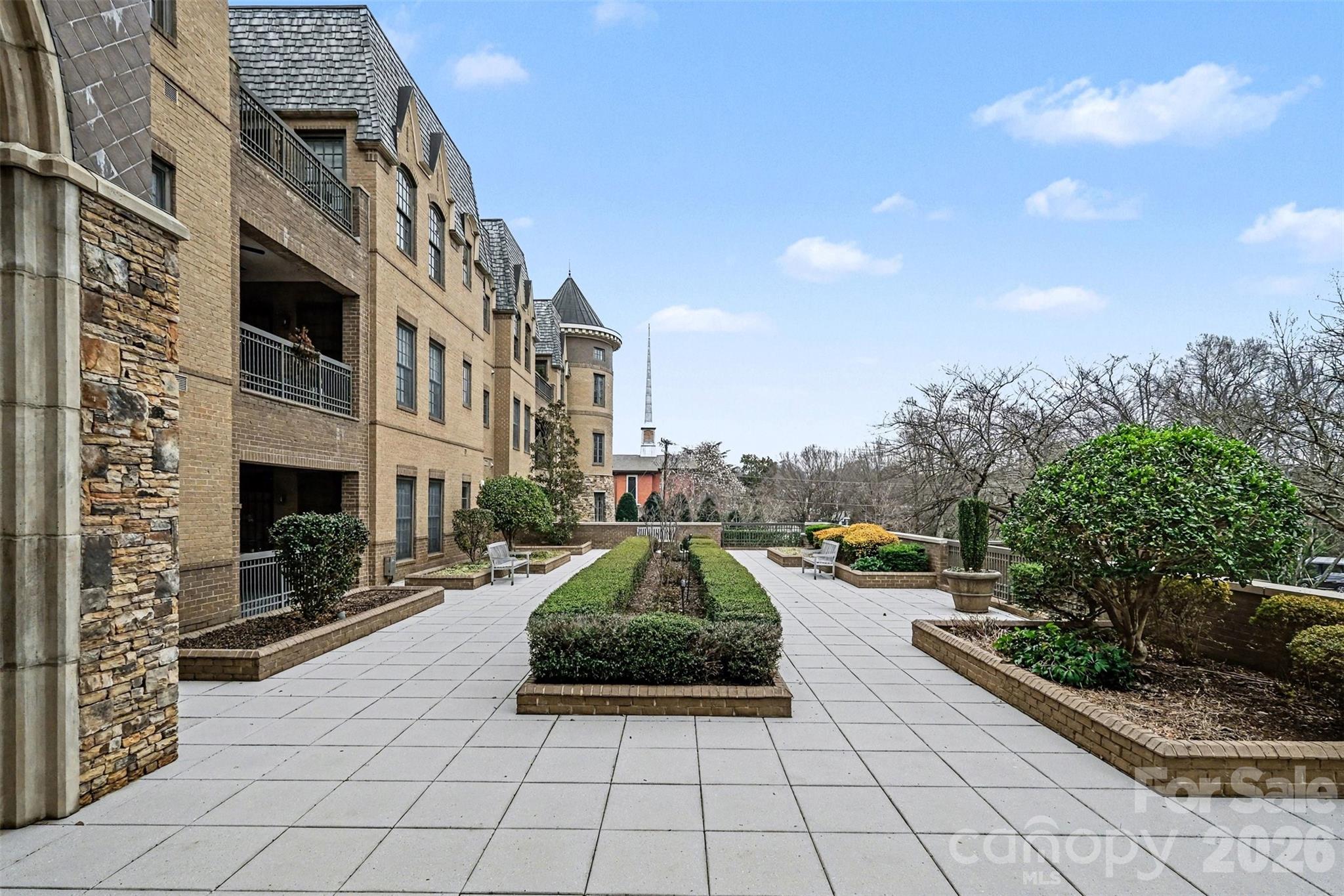 Parkwood Knoll - Residential