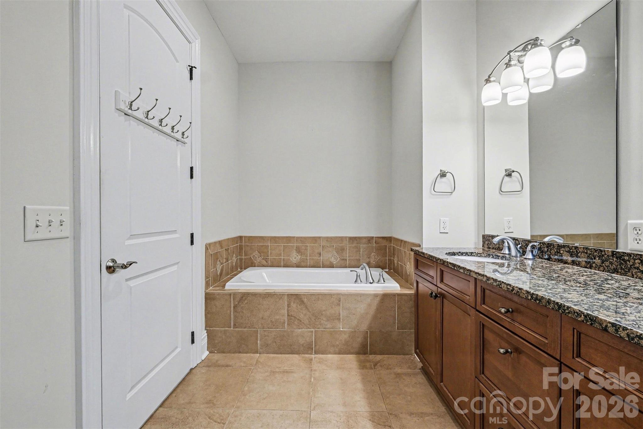 Parkwood Knoll - Residential