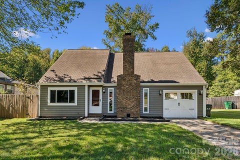 Photo of 6719 Montezuma Trail, Charlotte, NC 28227 (MLS # 4434909)