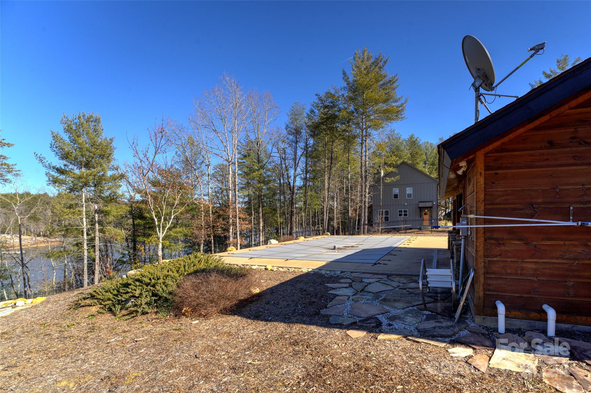 The Peninsula at Lake James - Land