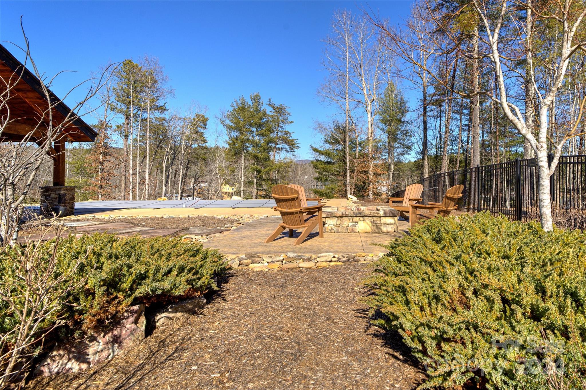 The Peninsula at Lake James - Land