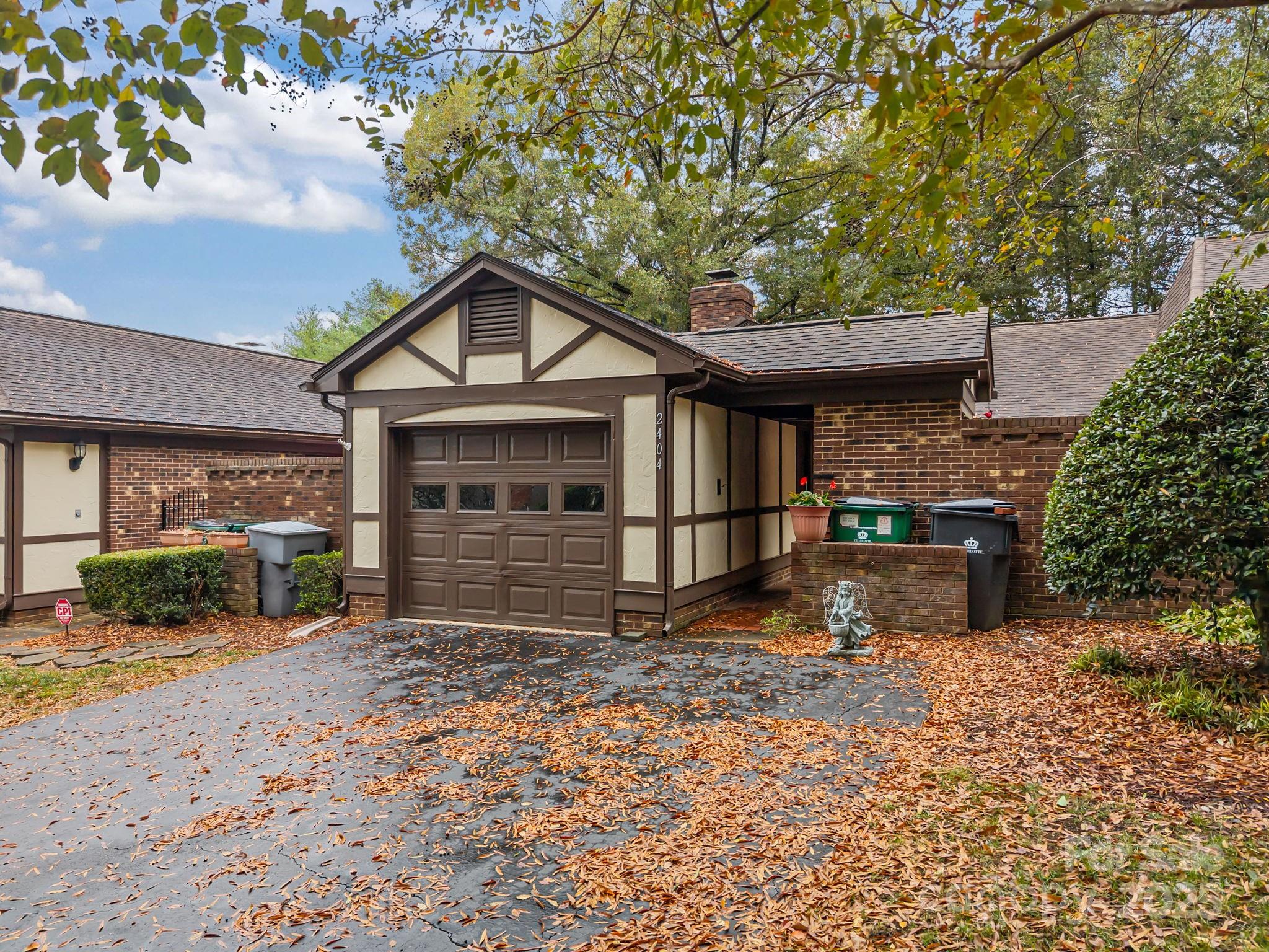 2404 Quail Lake Drive