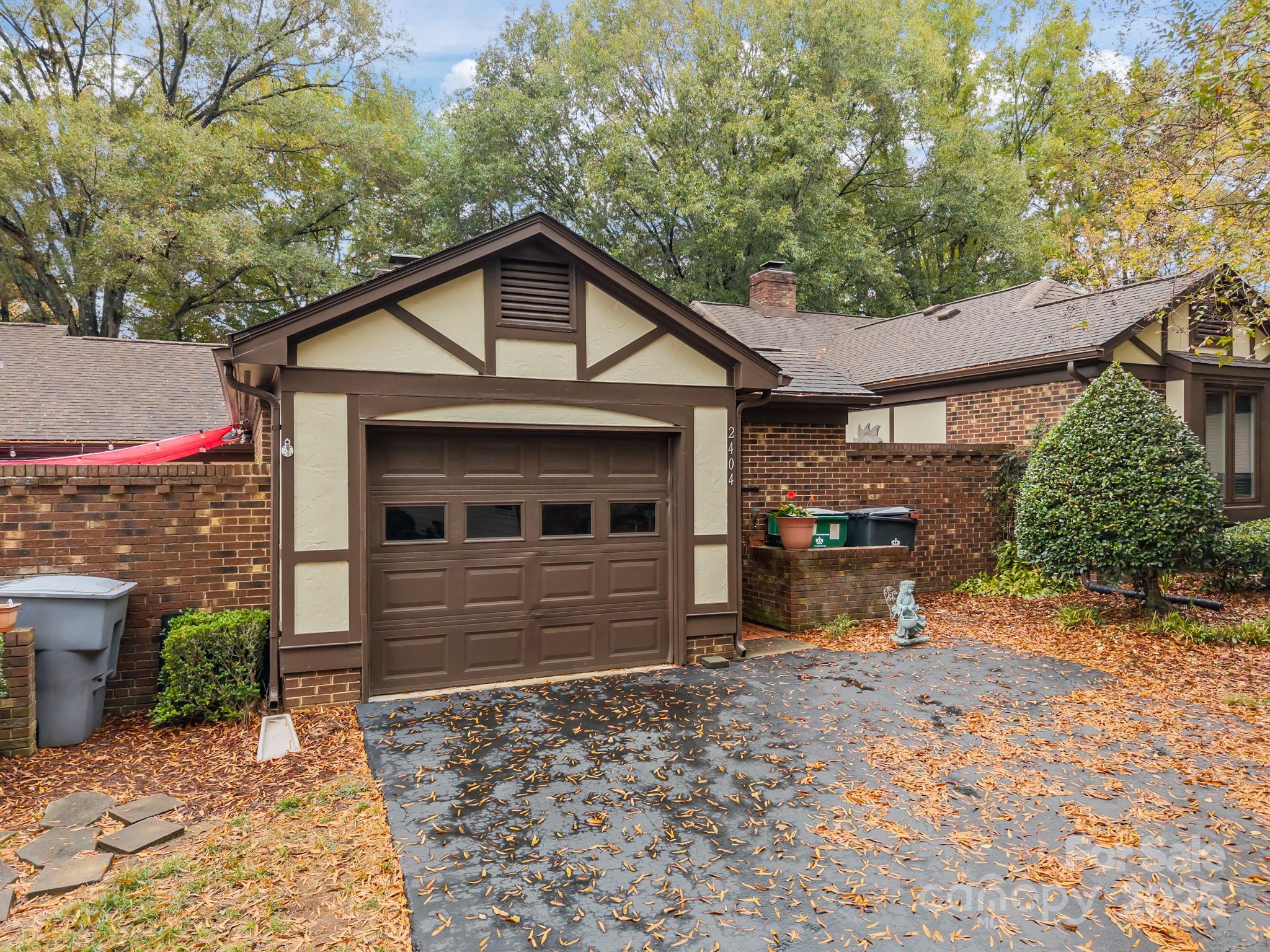 2404 Quail Lake Drive