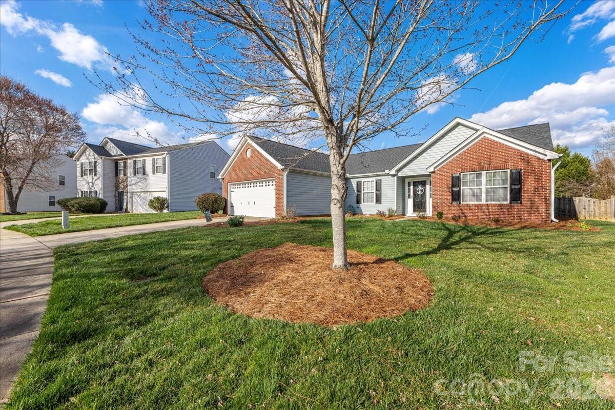 3907 Laurel View Circle