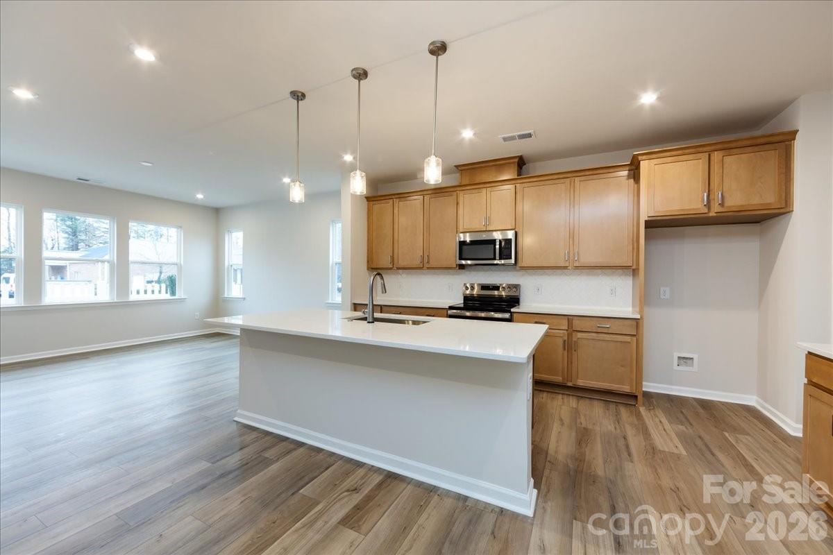 Ellis Townes - Residential