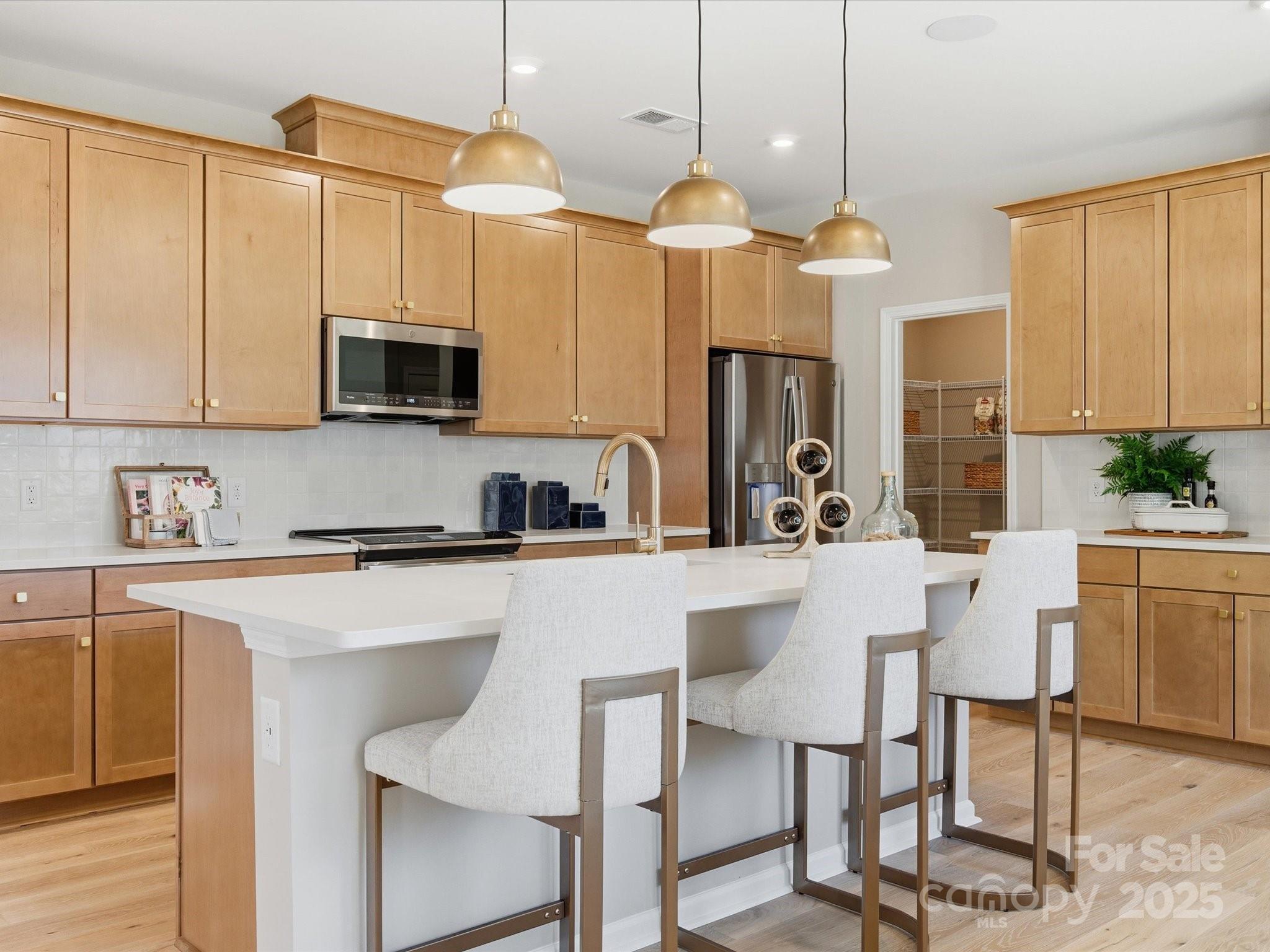 Ellis Townes - Residential