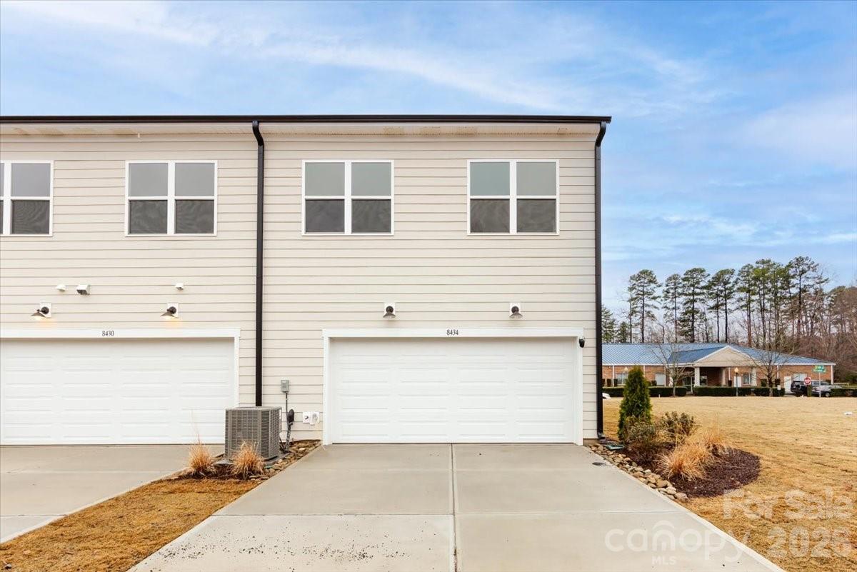 Ellis Townes - Residential