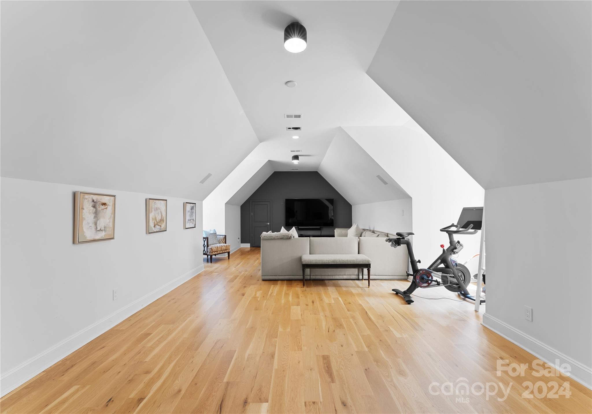 The Peninsula - Residential