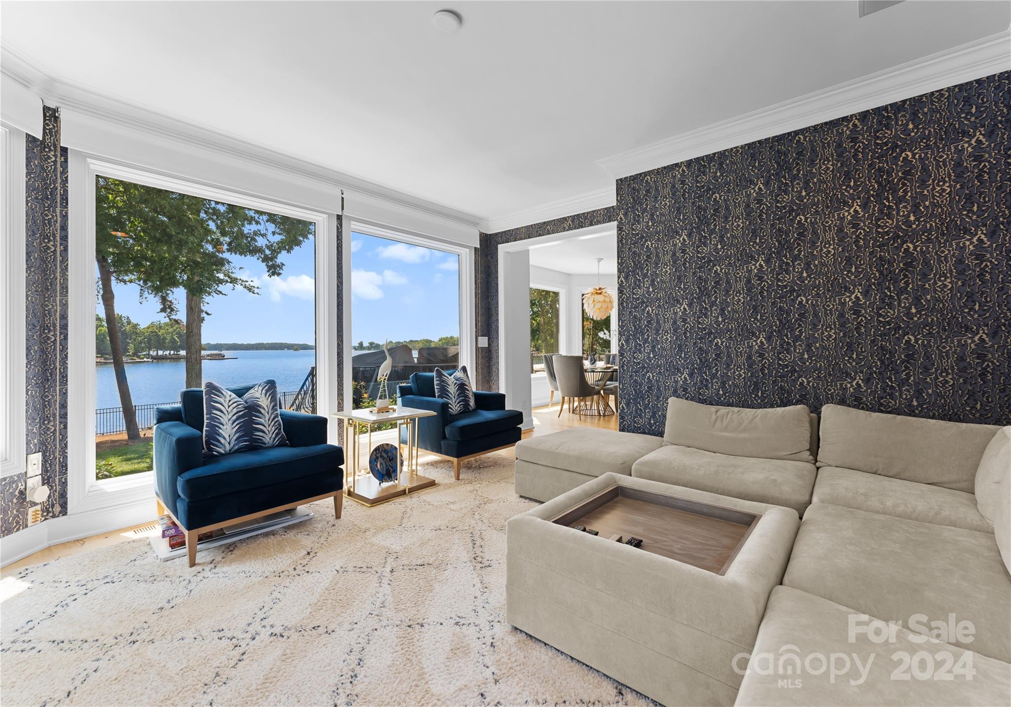 The Peninsula - Residential