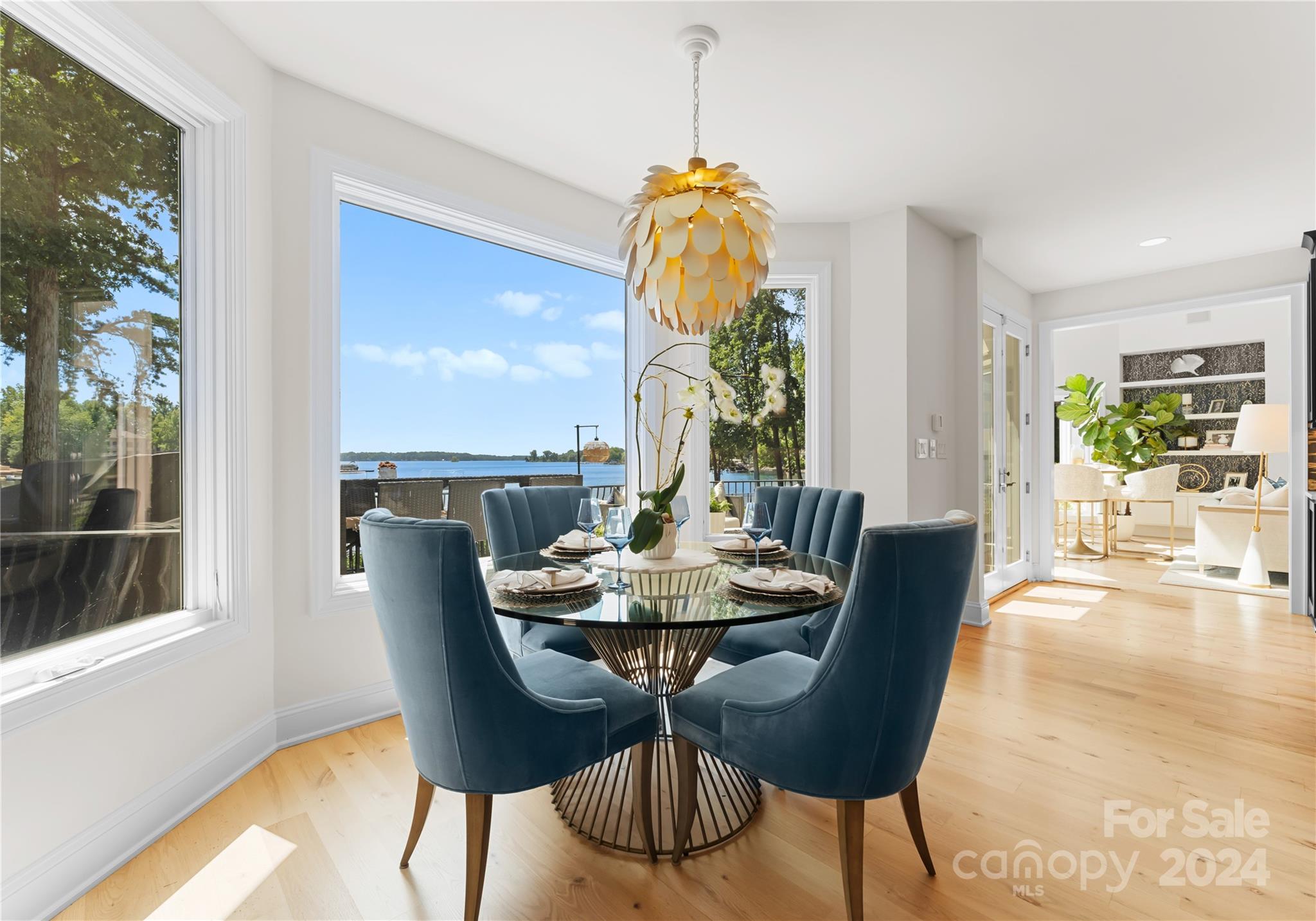 The Peninsula - Residential