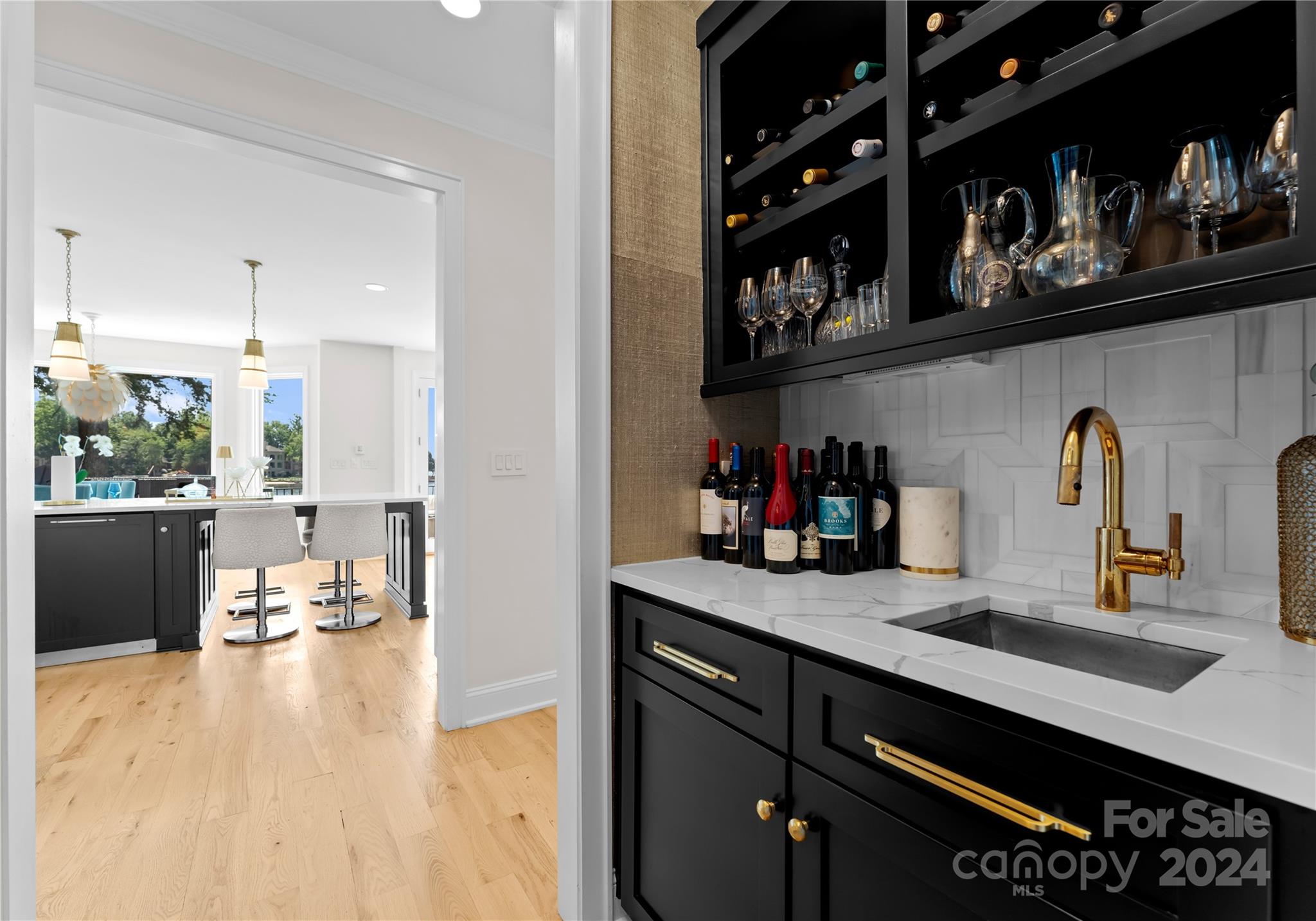 The Peninsula - Residential