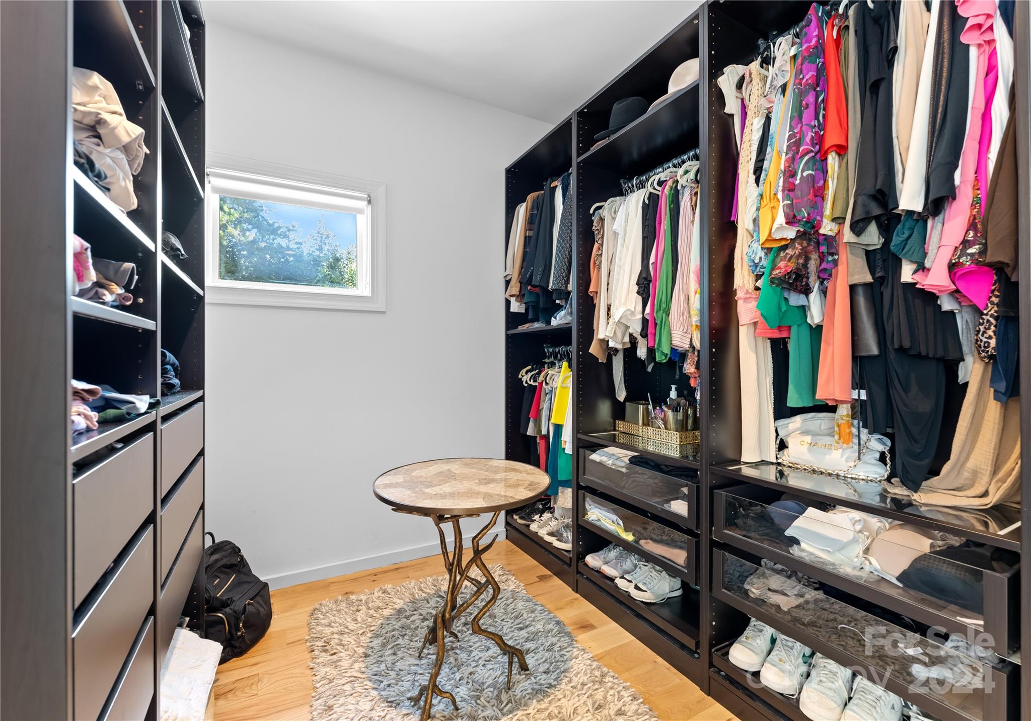 The Peninsula - Residential