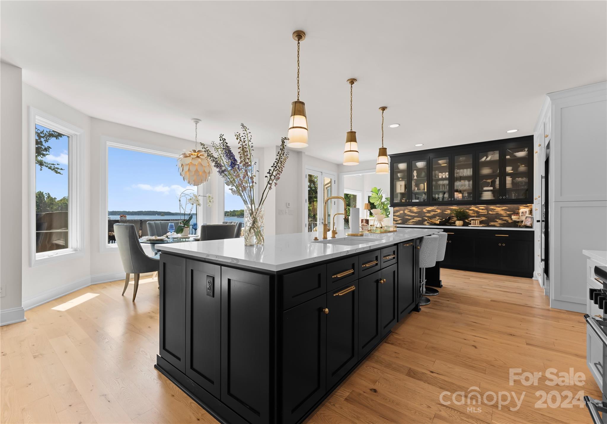 The Peninsula - Residential