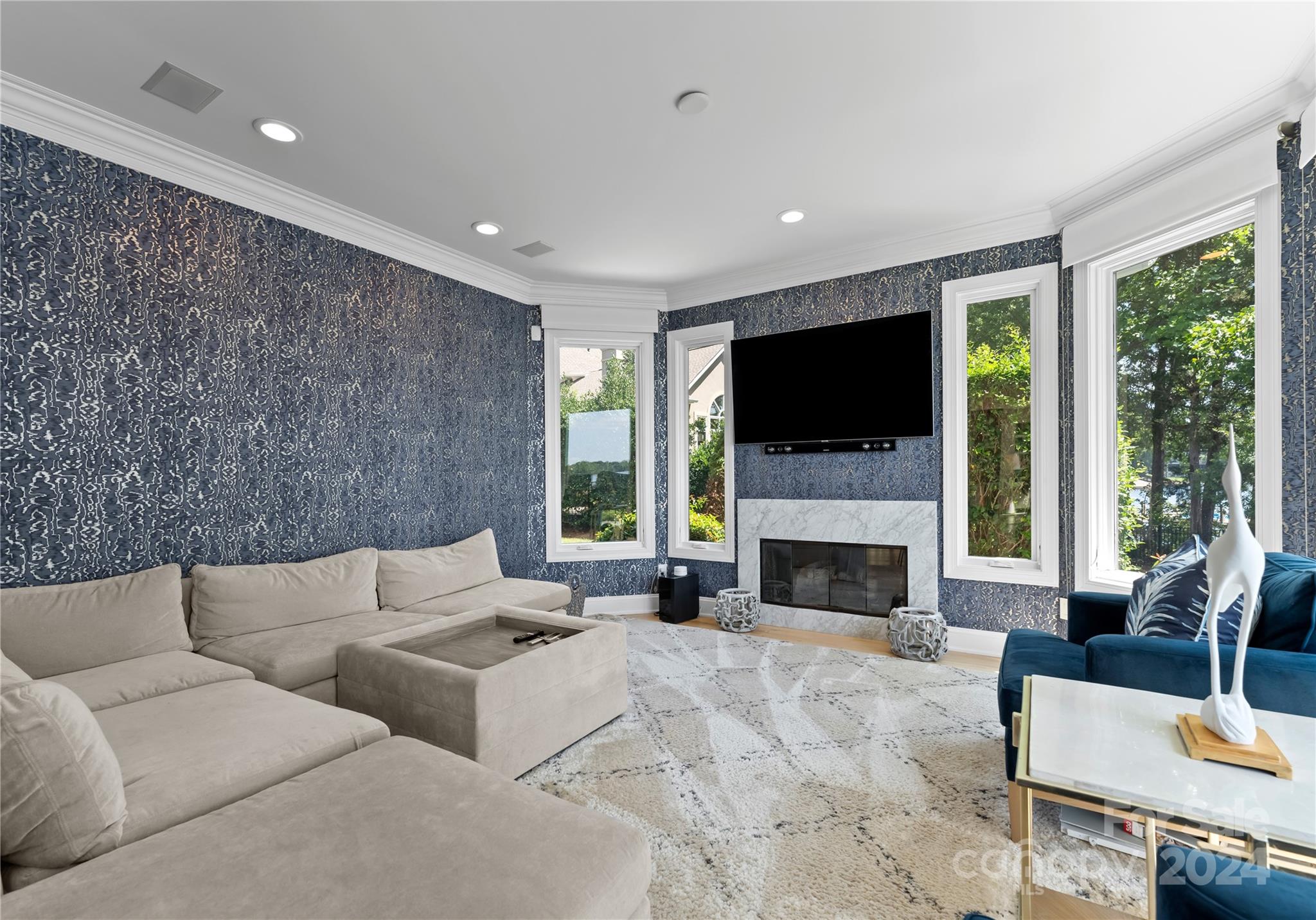 The Peninsula - Residential