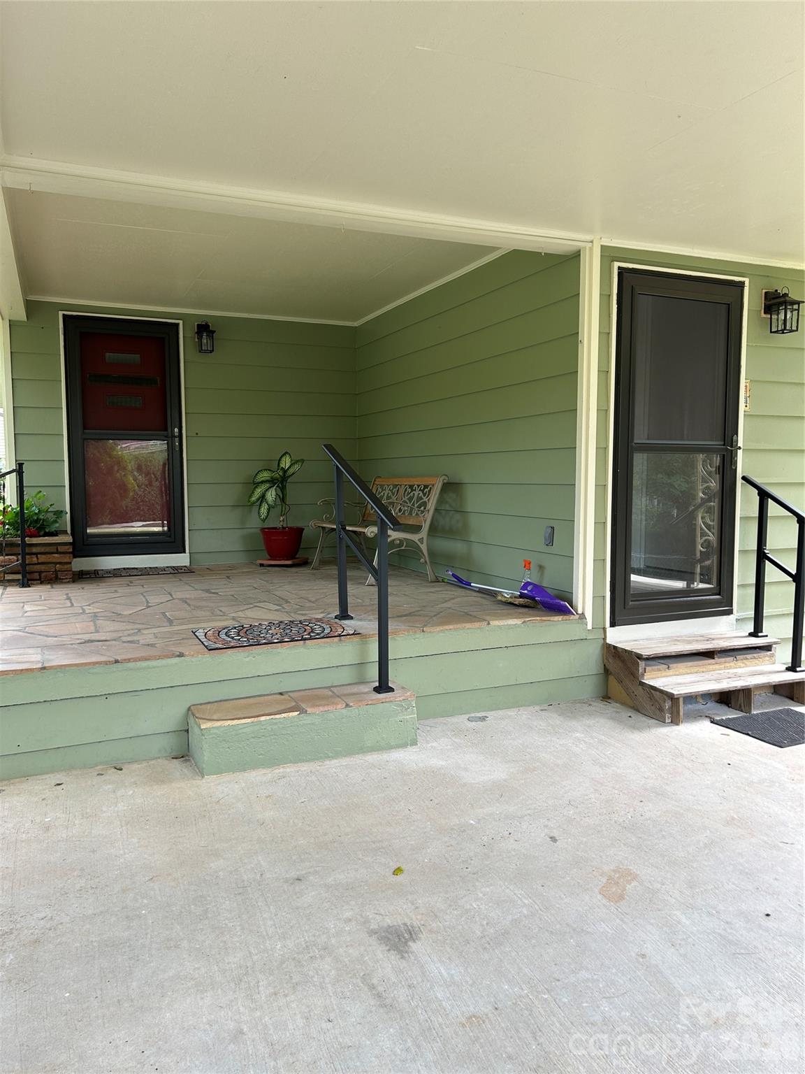 28 S College Street