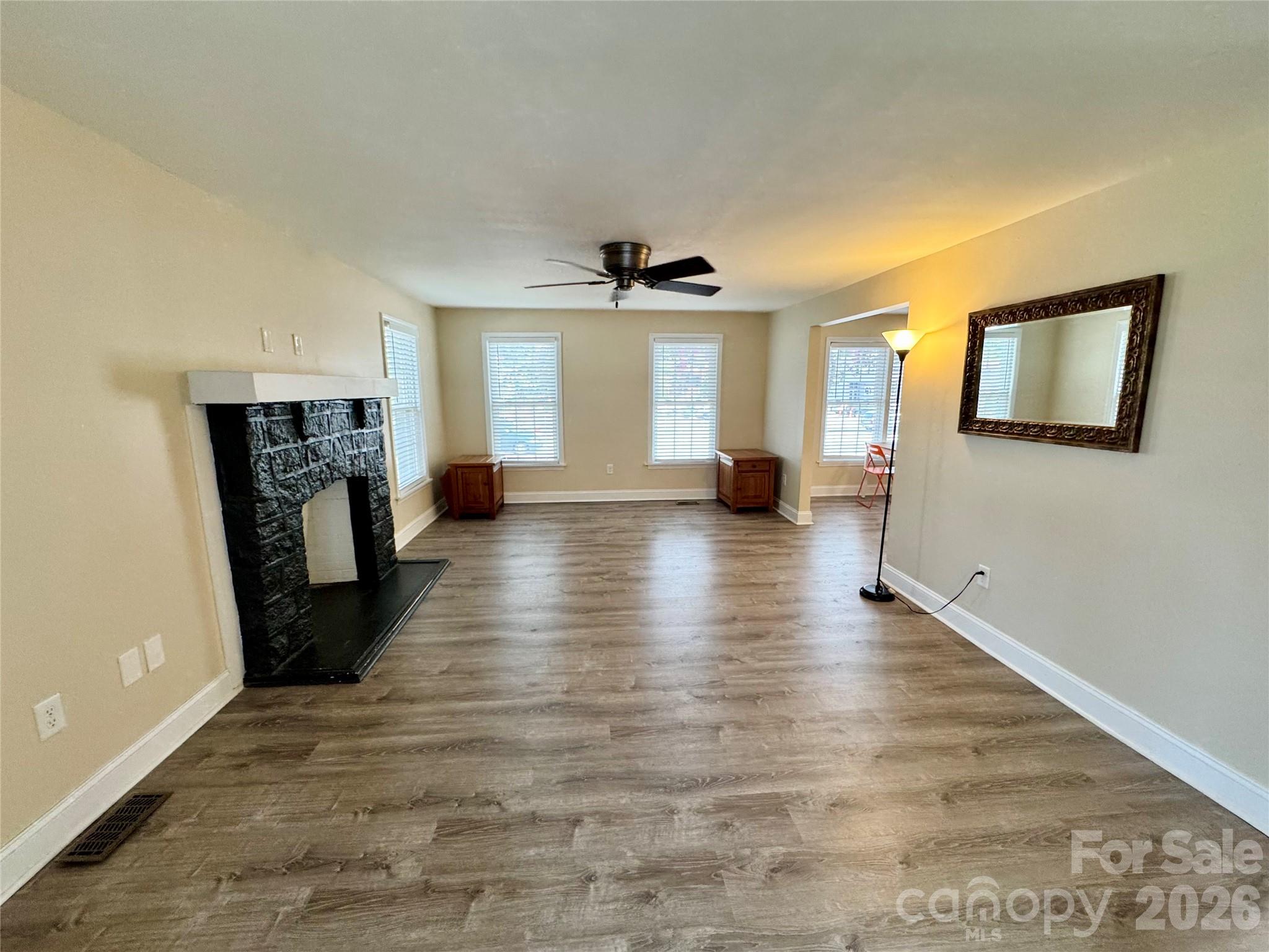 205 Tournament Drive SW