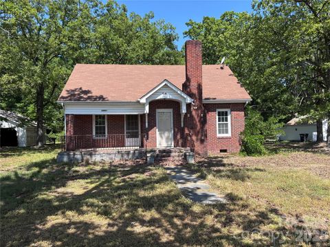 Photo of 24807 NC 24/27 Highway, Albemarle, NC 28001 (MLS # 4373613)