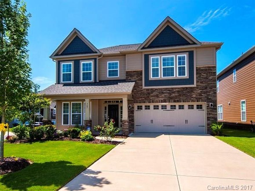 Available immediately is this amazing 5-bedroom, 3-bath, 2-car garage home in the beautiful Hawks Creek community in Fort Mill. This home is beautiful inside and out. Corner lot of cul-de-sac street. The main level has georgous hardwood floors throughout. Large kitchen with breakfast area, which is open to the living room and features stainless steel appliances with gas cook top, granite counter tops and tile backsplash. A small dog may be considered. Flexible lease terms may be available.