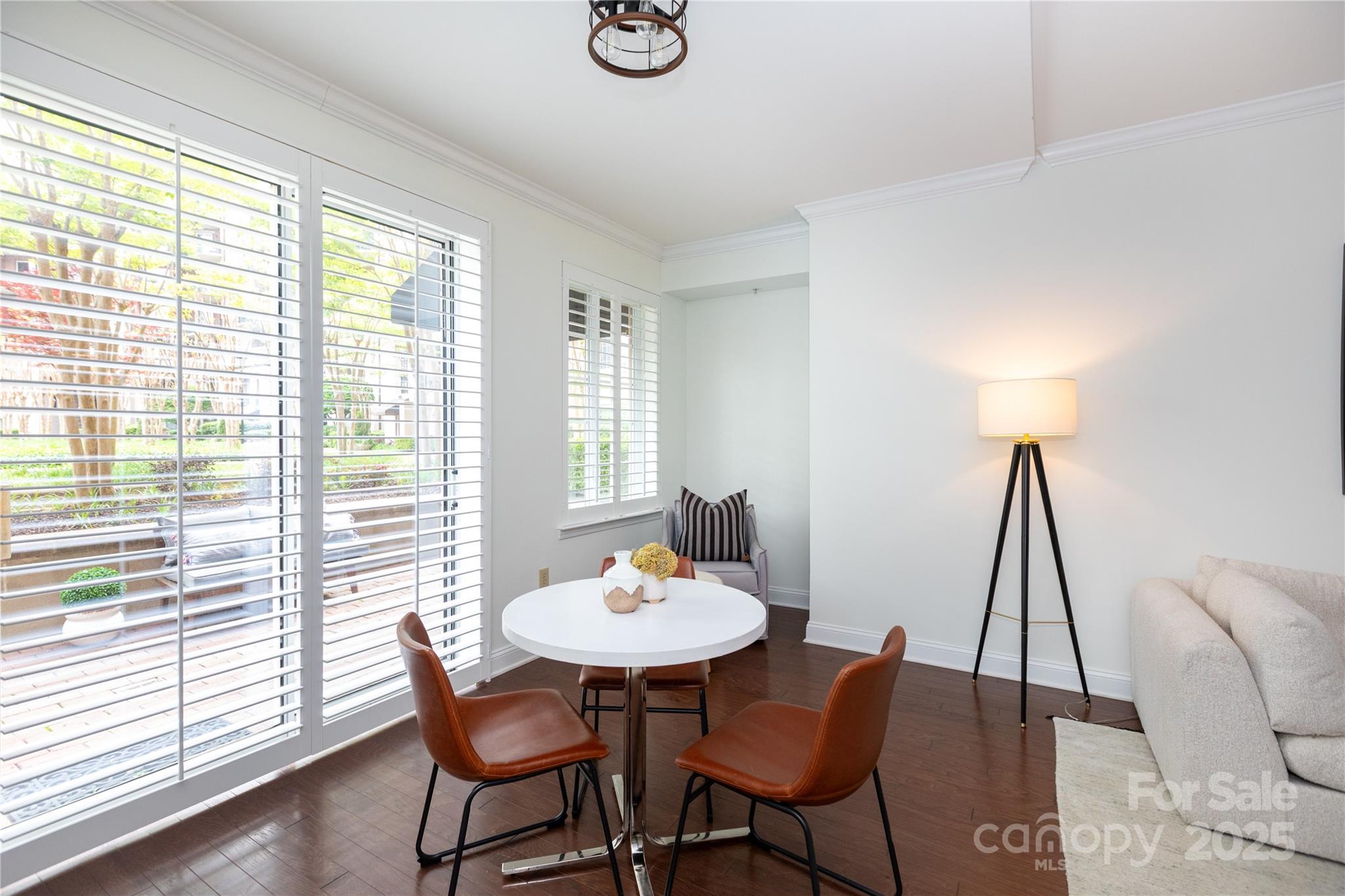 300 W 5TH Street 136