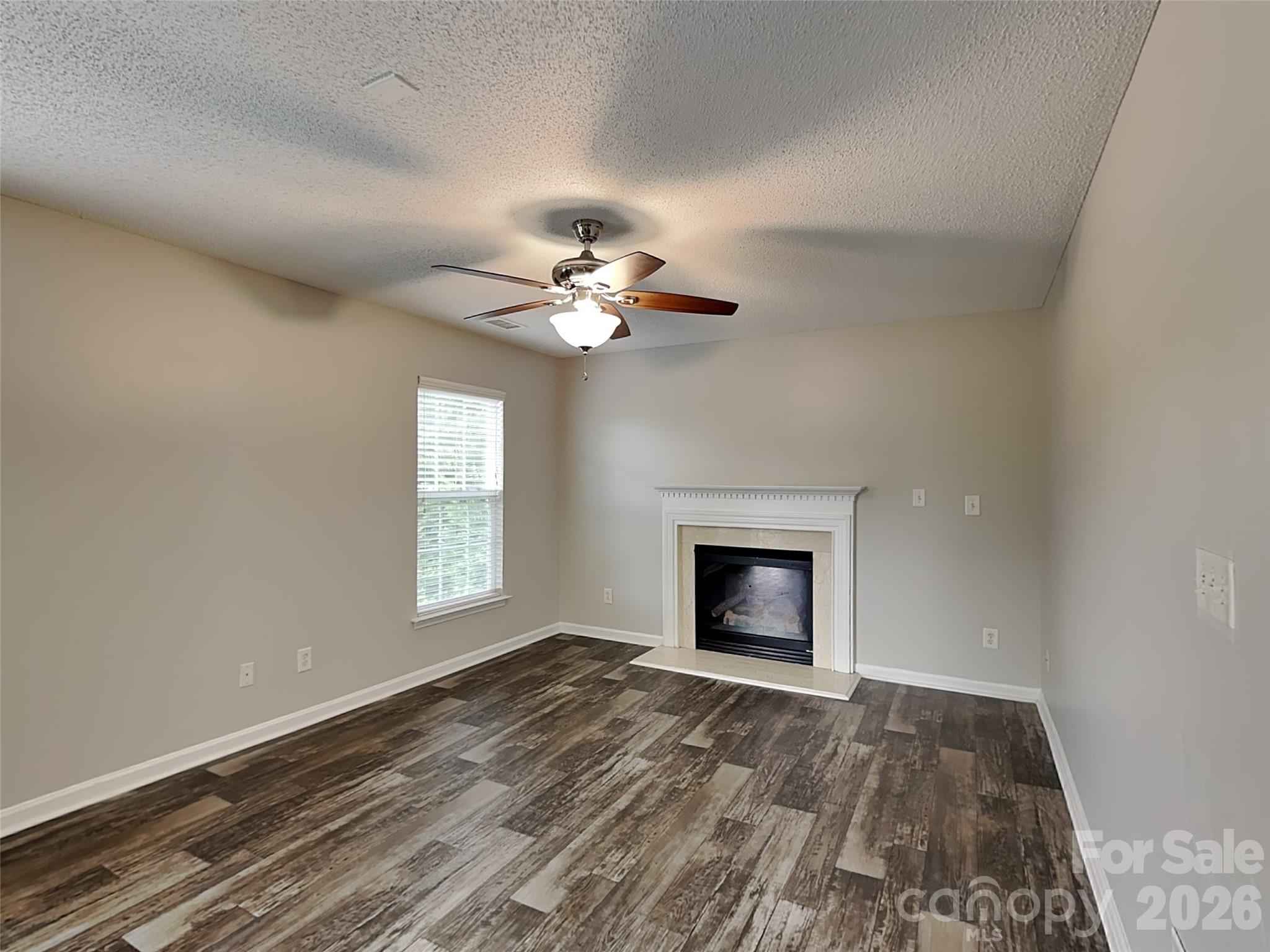 1032 Meadowbrook Lane SW